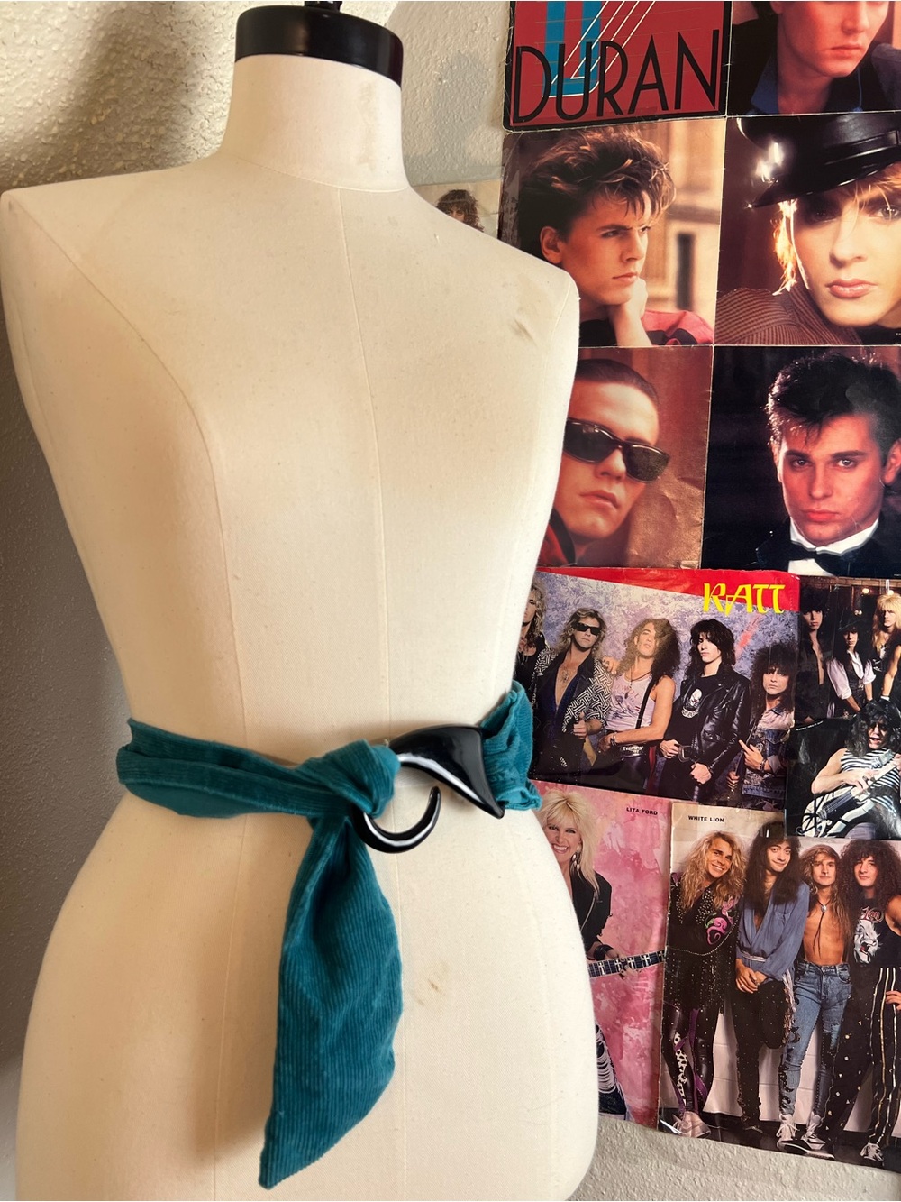Source Unknown Teal Corduroy Wrap Belt with Black Metal Loop